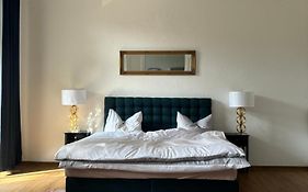 Five O- KingSize Apartment Hesse